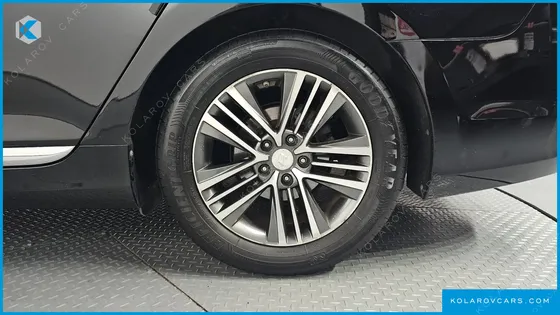 HYUNDAI GRANDEUR HG240 MODERN