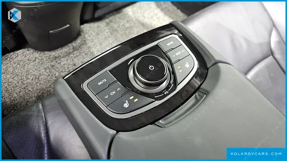 HYUNDAI GRANDEUR HG240 MODERN