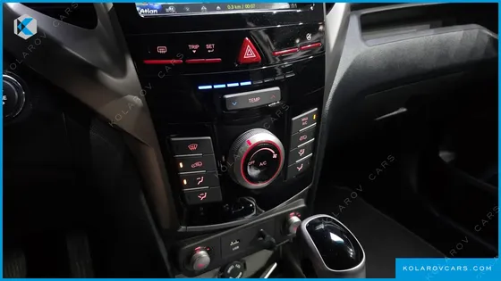 KGM - SSANGYONG TIVOLI VX 2WD