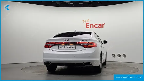 HYUNDAI GRANDEUR HG240 MODERN