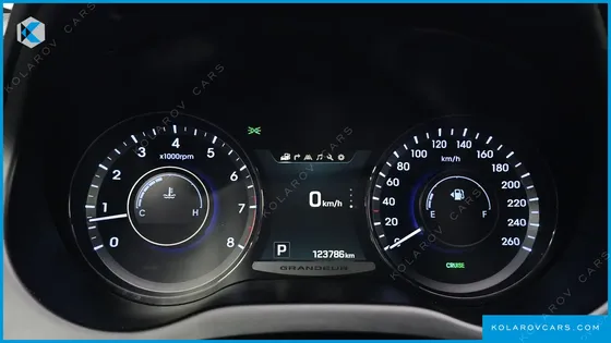 HYUNDAI GRANDEUR HG240 MODERN
