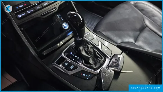 HYUNDAI GRANDEUR HG240 MODERN