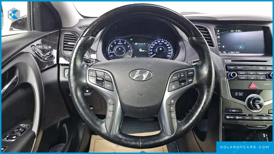 HYUNDAI GRANDEUR HG240 MODERN