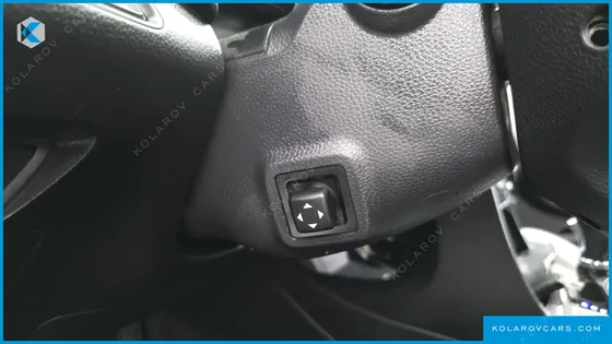 HYUNDAI GRANDEUR HG300 PREMIUM