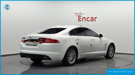 JAGUAR XF 2.0 LUXURY