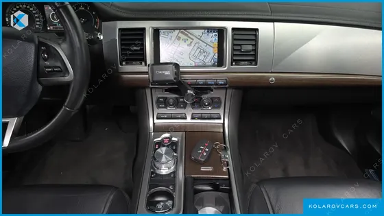 JAGUAR XF 2.0 LUXURY