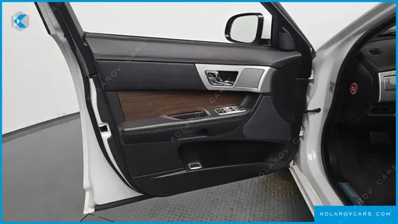 JAGUAR XF 2.0 LUXURY