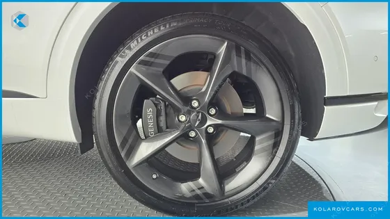 GENESIS GV70 2.5T GASOLINE 2WD