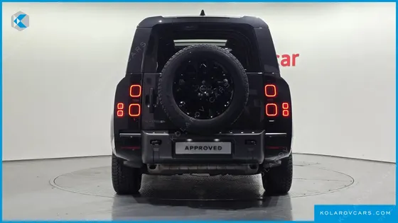 LAND ROVER DEFENDER 130 P400 OUTBOUND