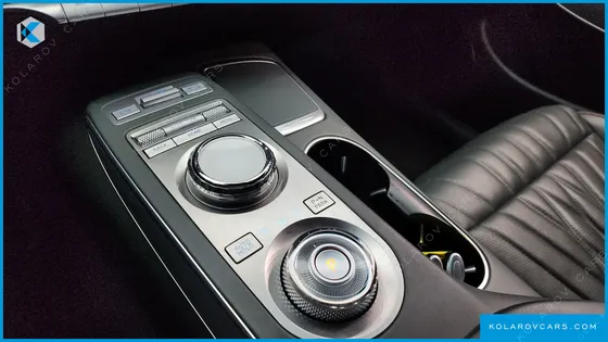 GENESIS GV70 2.5T GASOLINE 2WD