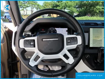 LAND ROVER DEFENDER 110 D300 HSE
