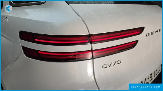GENESIS GV70 2.5T GASOLINE 2WD