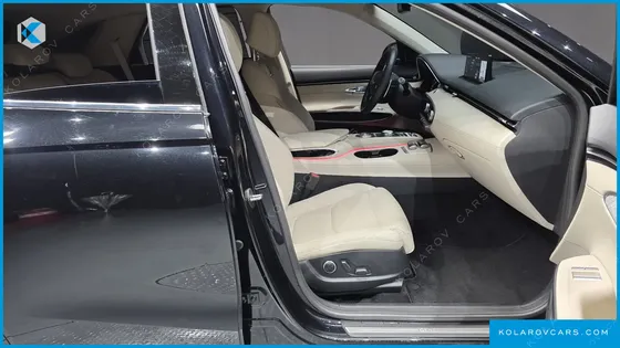 GENESIS GV70 2.5T GASOLINE 2WD