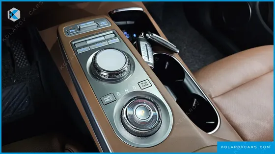 GENESIS GV70 2.5T GASOLINE 2WD