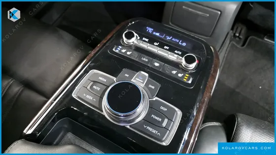 GENESIS EQ900 3.8 GDI AWD