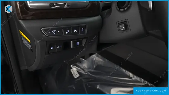 GENESIS EQ900 3.8 GDI AWD