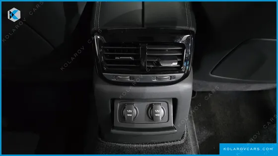GENESIS EQ900 3.8 GDI AWD