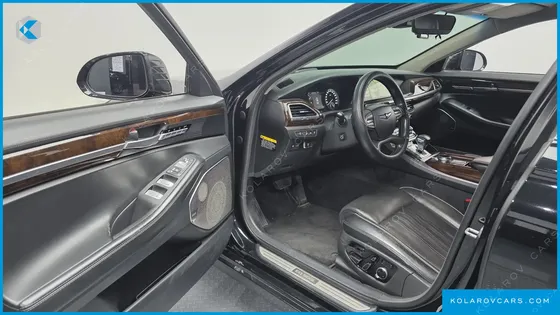 GENESIS EQ900 5.0 GDI AWD LIMOUSINE