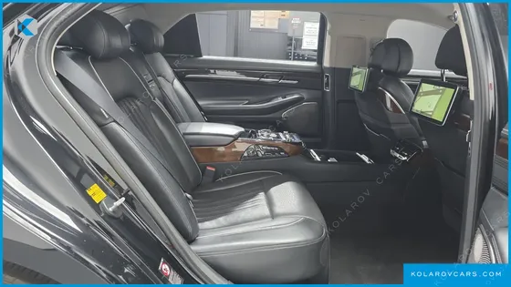 GENESIS EQ900 5.0 GDI AWD LIMOUSINE