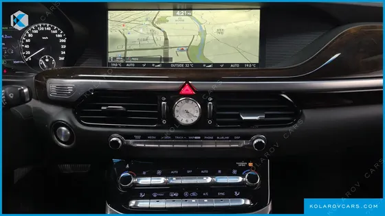 GENESIS EQ900 5.0 GDI AWD LIMOUSINE