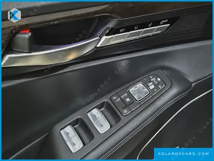GENESIS EQ900 3.8 GDI AWD