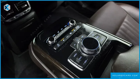 GENESIS EQ900 3.8 GDI AWD