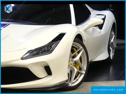 FERRARI F8 3.9 V8