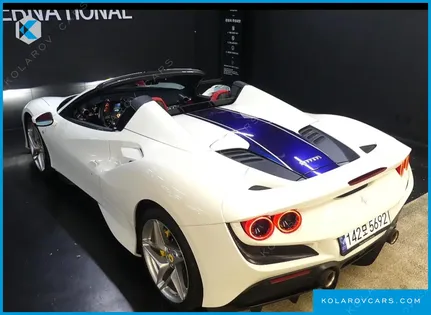 FERRARI F8 3.9 V8