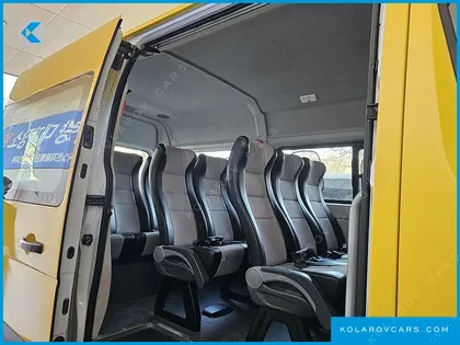 RENAULT KOREA MASTER SCHOOL BUS