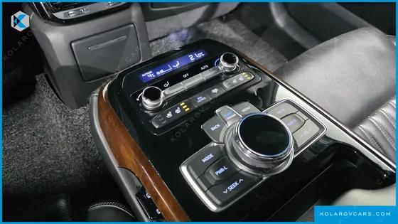 GENESIS EQ900 3.8 GDI AWD