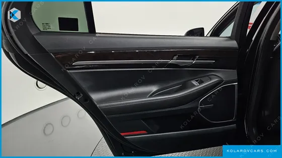 GENESIS EQ900 3.8 GDI AWD