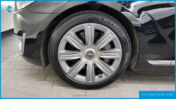 GENESIS EQ900 5.0 GDI AWD LIMOUSINE