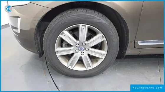 VOLVO XC60 D4