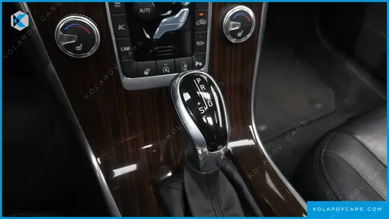VOLVO XC60 D4