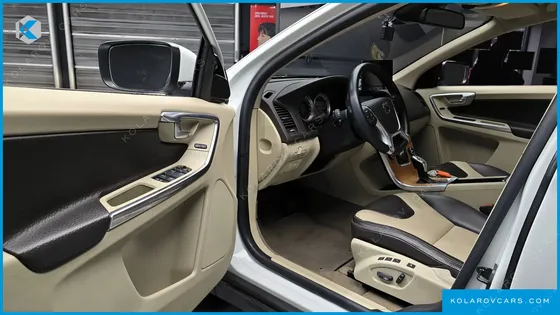 VOLVO XC60 D4