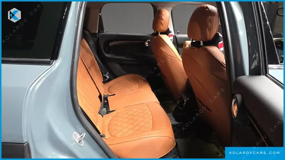 MINI COUNTRYMAN CLASSIC PLUS LAUNCH PACK