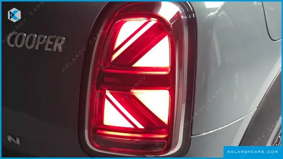 MINI COUNTRYMAN CLASSIC PLUS LAUNCH PACK