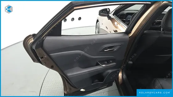 TOYOTA CROWN 2.5 4WD HYBRID
