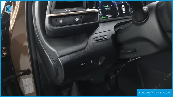 TOYOTA CROWN 2.5 4WD HYBRID