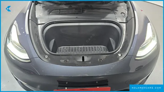 TESLA MODEL Y STANDARD RANGE RWD