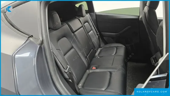 TESLA MODEL Y STANDARD RANGE RWD