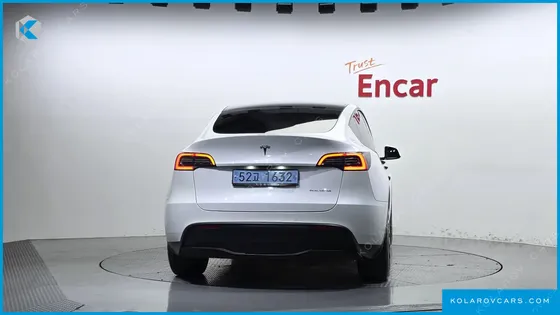 TESLA MODEL Y LONG RANGE AWD
