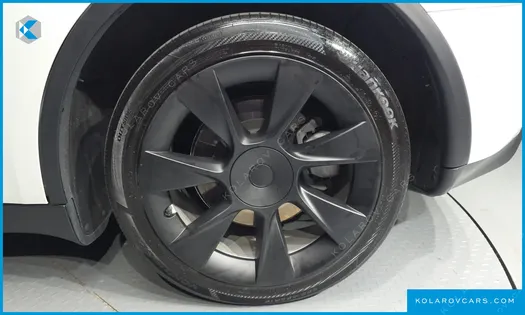 TESLA MODEL Y LONG RANGE AWD