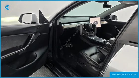 TESLA MODEL Y LONG RANGE AWD