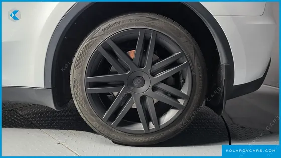 TESLA MODEL Y RWD