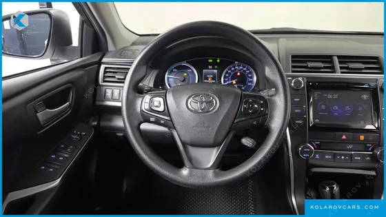 TOYOTA CAMRY HYBRID LE