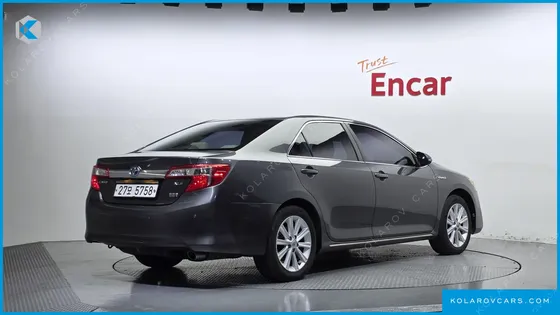 TOYOTA CAMRY HYBRID XLE