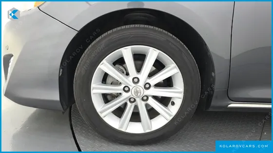 TOYOTA CAMRY HYBRID XLE