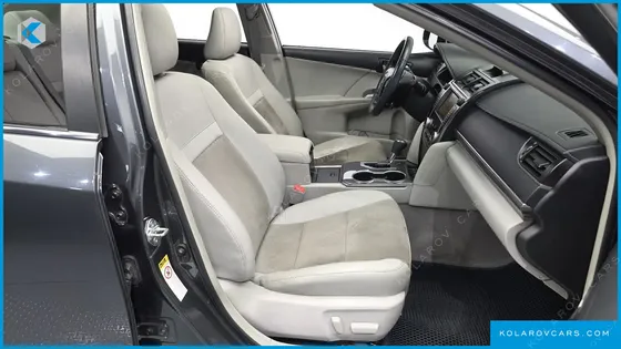 TOYOTA CAMRY HYBRID XLE