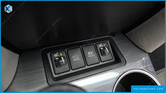 TOYOTA CAMRY HYBRID XLE
